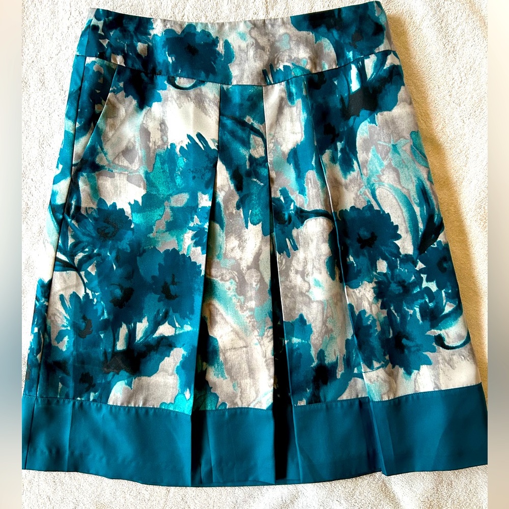 Women’s Ann Taylor Size 0 Teal Floral Skirt